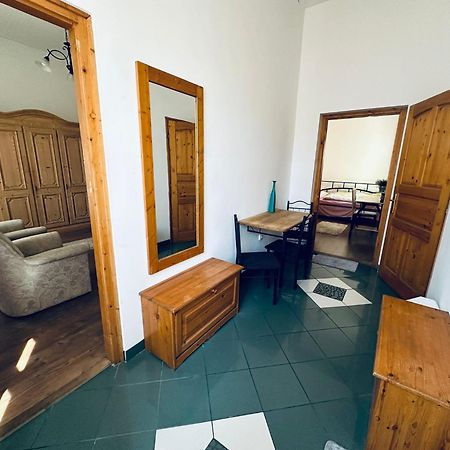 Central Apartment Pécs Esterno foto