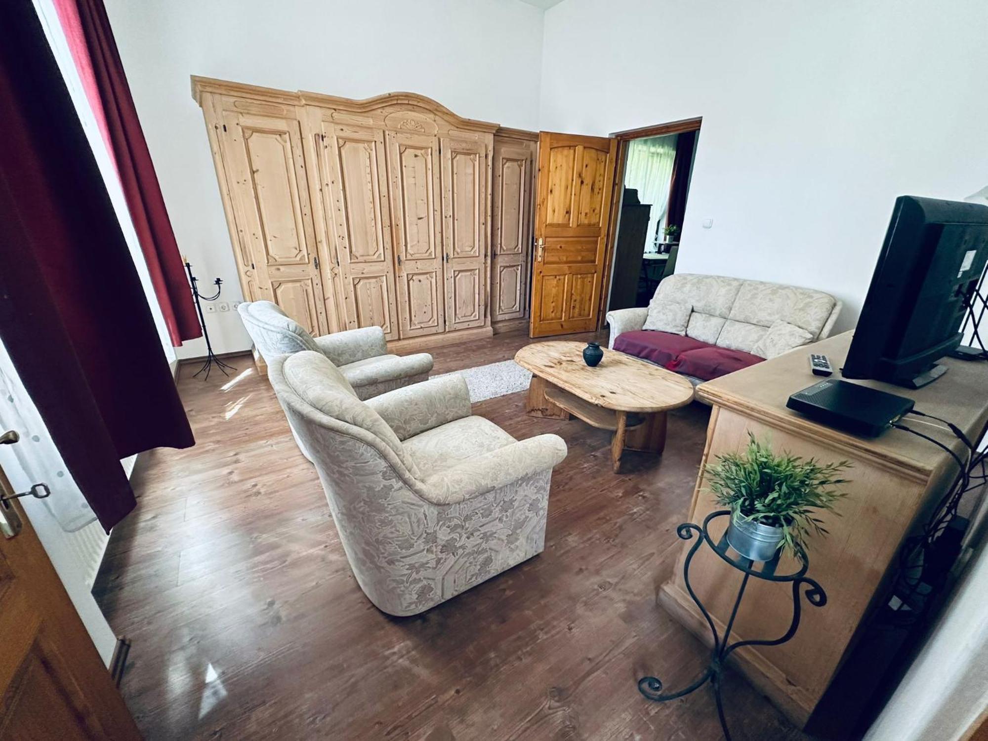 Central Apartment Pécs Esterno foto