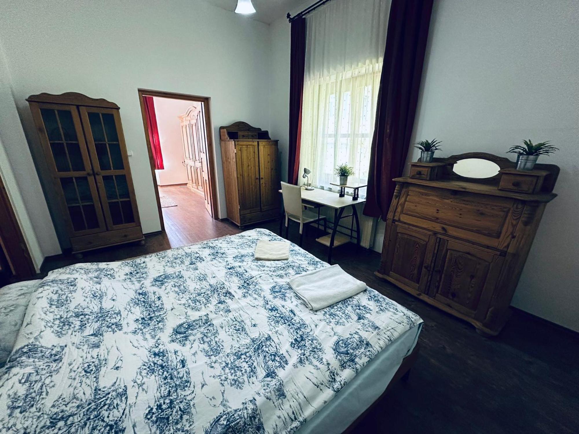 Central Apartment Pécs Esterno foto